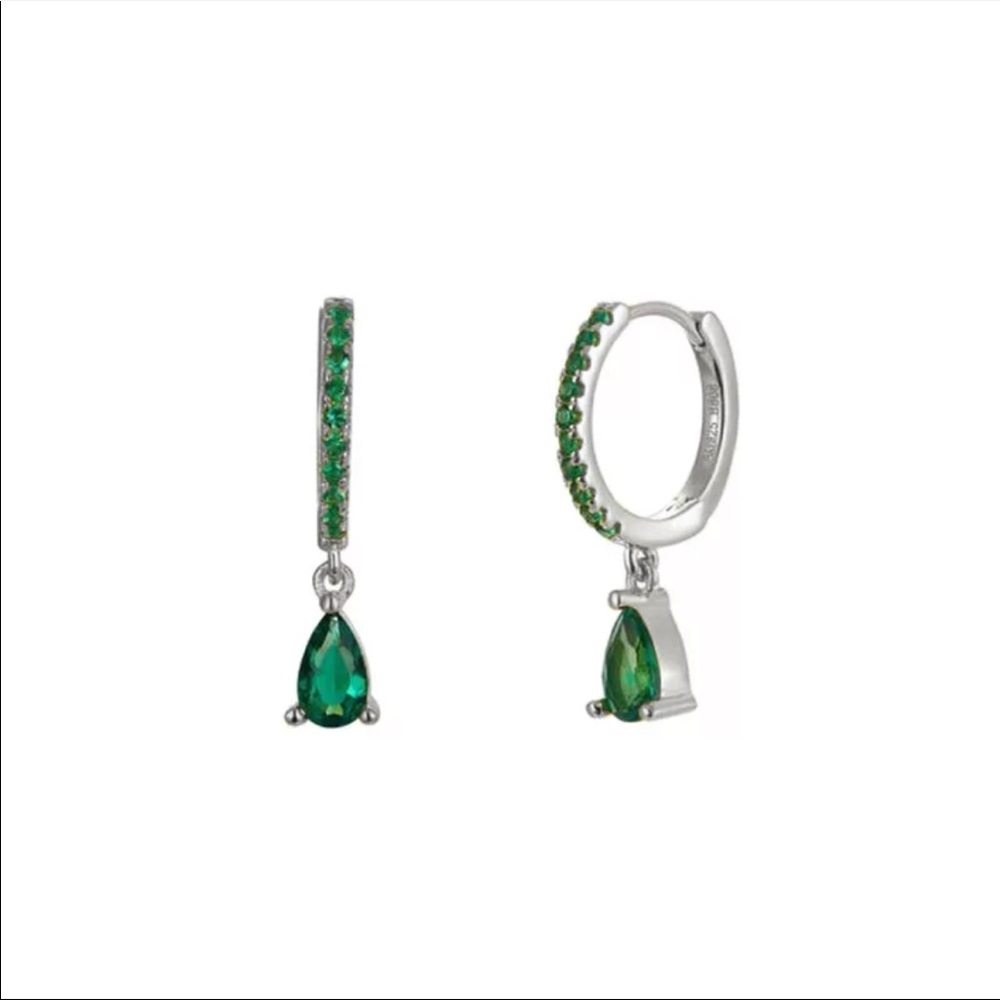Silver 925 dainty hoops w/ emerald